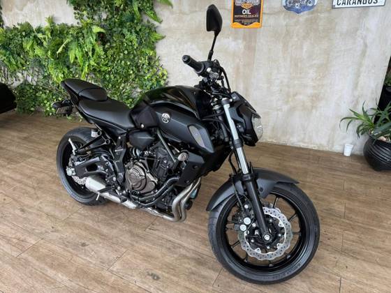 YAMAHA MT-07 ABS YAMAHA MT-07 ABS